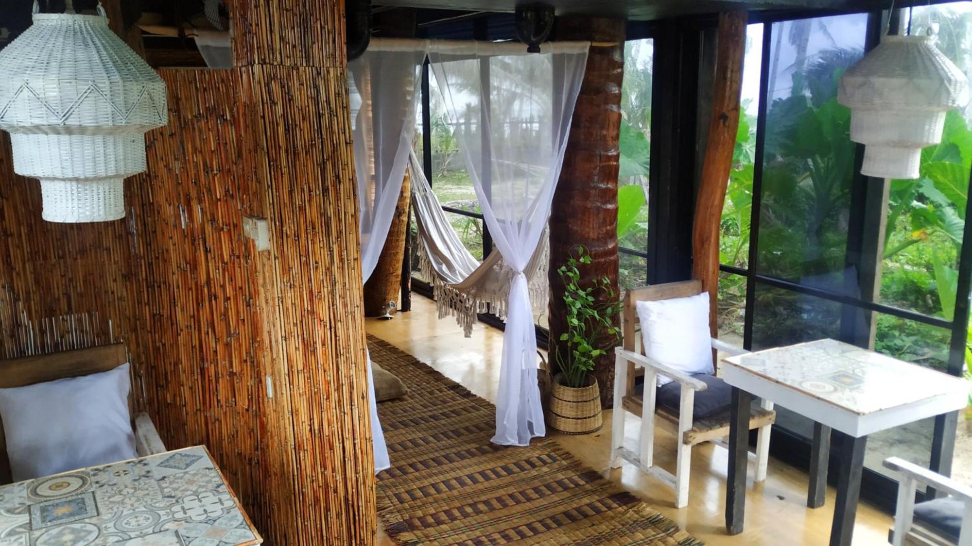 Tarzan'S House Hotel Хенерал Луна Екстериор снимка