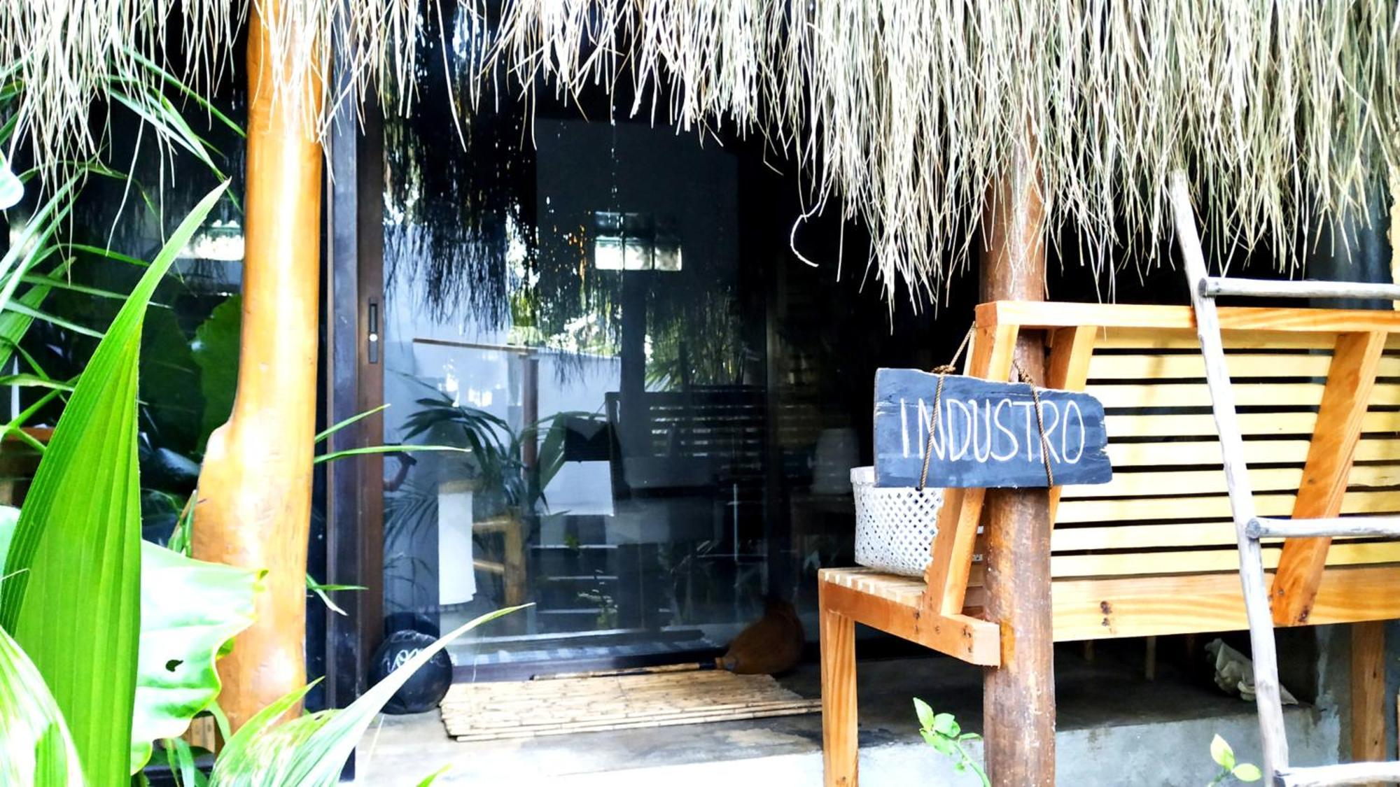 Tarzan'S House Hotel Хенерал Луна Екстериор снимка